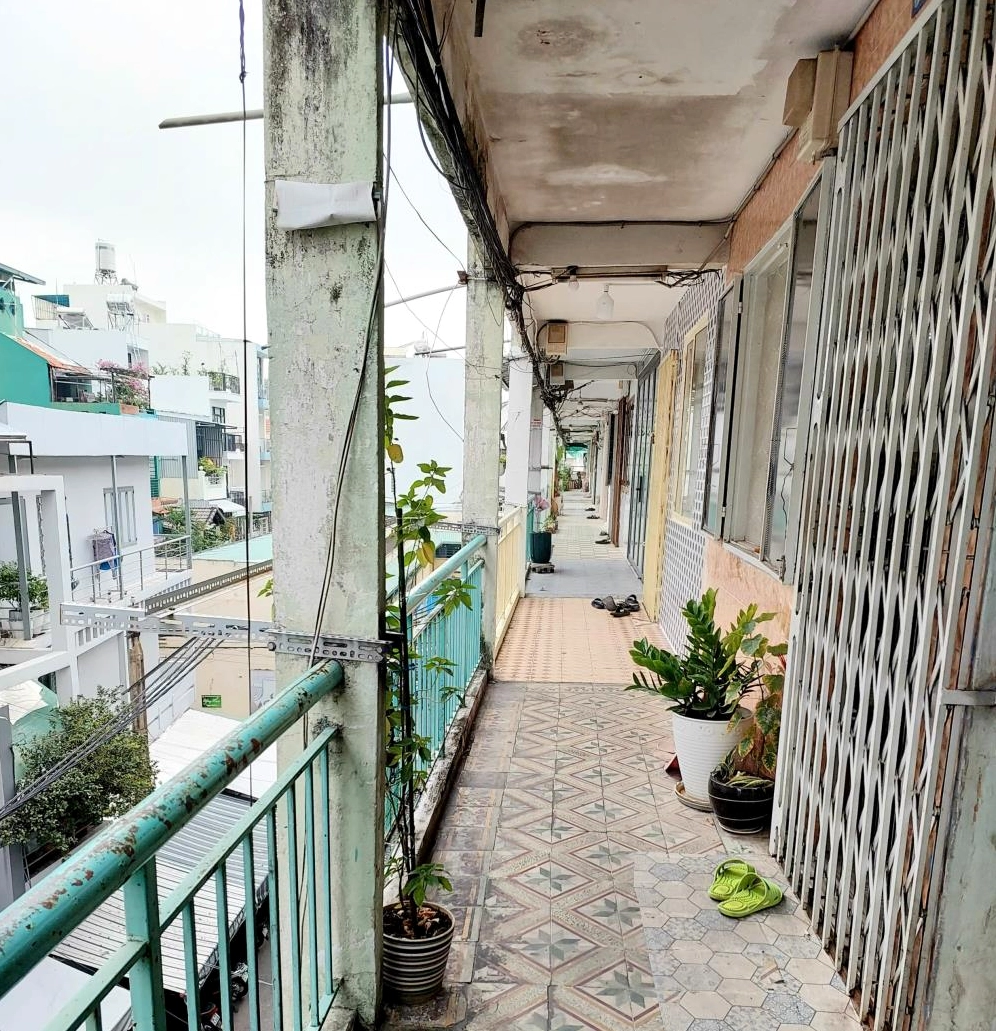 Bán căn hộ Nguyễn Thiện Thuật, Quận 3, lầu 3, thoáng mát, giá chỉ 1,95 tỷ