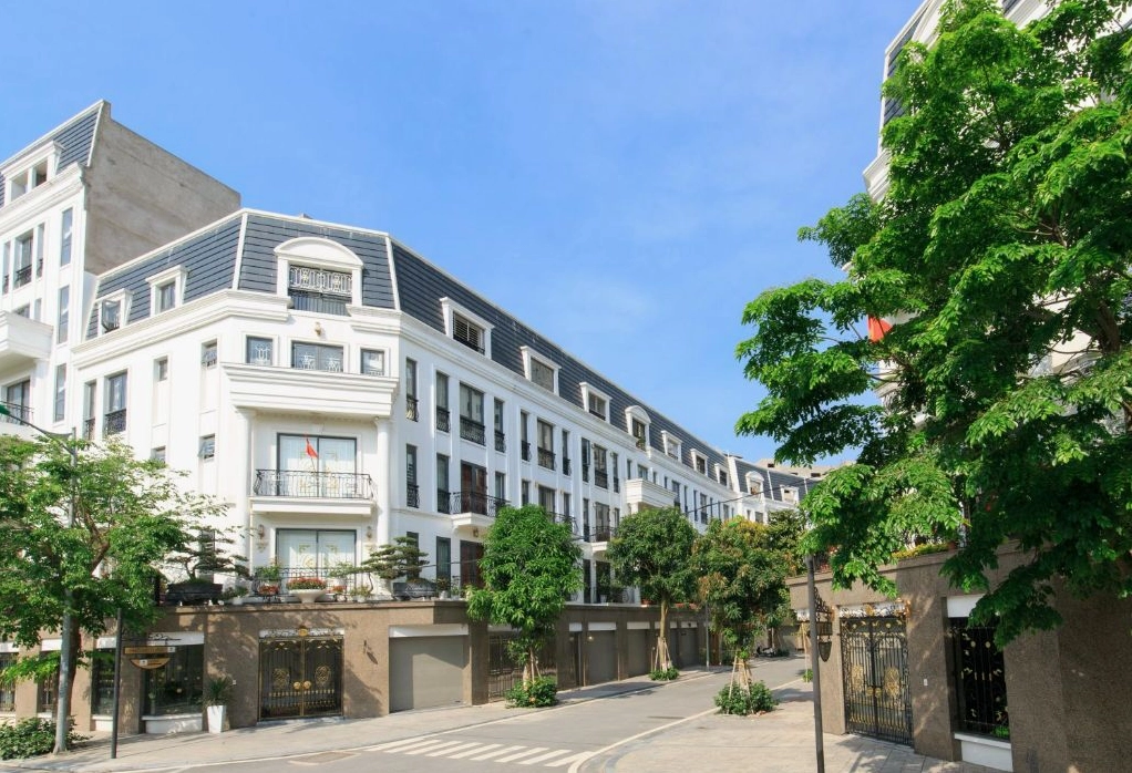 Bán gấp shophouse hướng Đông Nam siêu đẹp, 89m2 phù hợp ở và kinh doanh KĐT Văn Phú