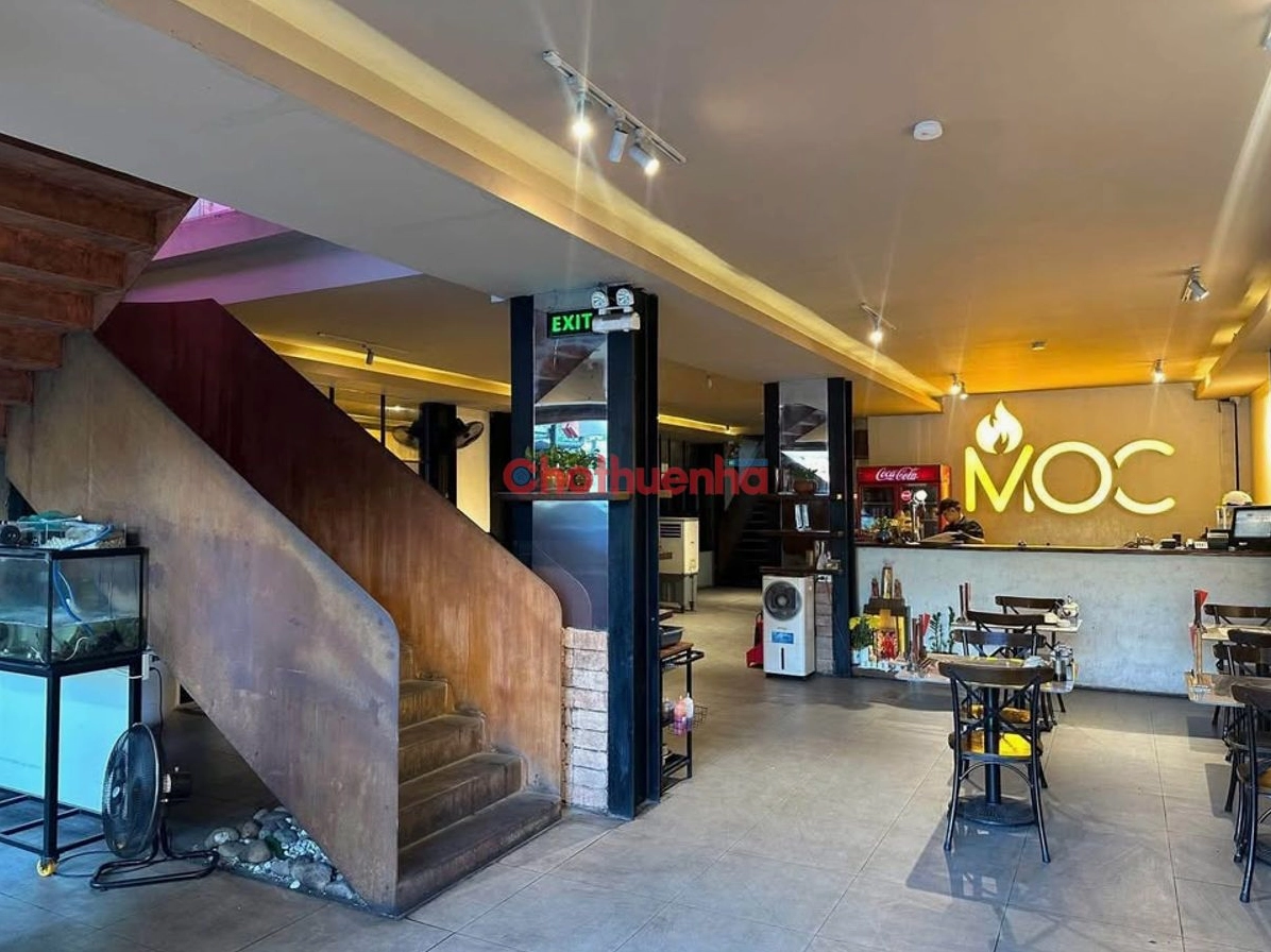 Hình ảnh nhà nguyên căn cho thuê tại Võ Văn Kiệt, Quận 1, TP.HCM