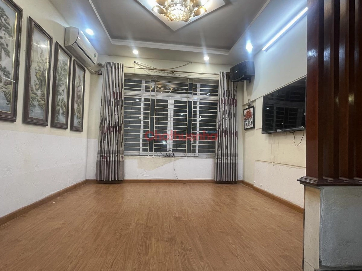 Nhà nguyên căn 5 tầng cho thuê tại Hà Nội